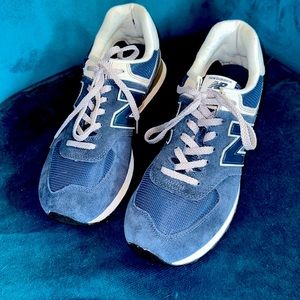Nearly new New Balance 574 in Navy size 11.5